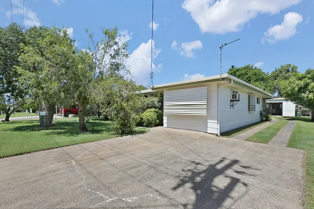 Andergrove 4房  CHARMING FAMILY HOME IN ANDERGROVE!
