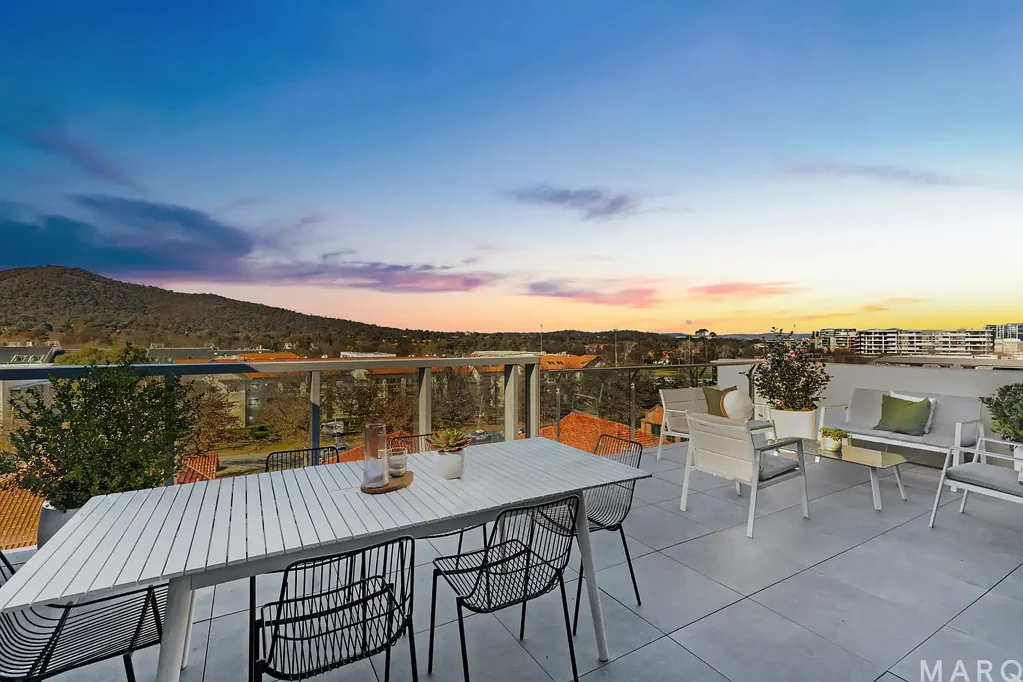 Braddon 2कमरा The coolest little Penthouse in Braddon
