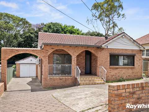 Ryde 3 Bedroom 3 bedroom brick home on level 689m2 block, NW-rear aspect