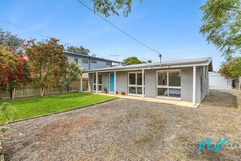 19 Swan Parade, St Leonards, VIC 3223