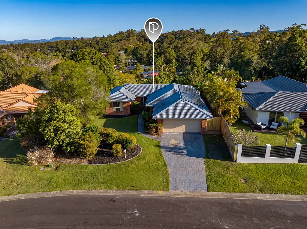 Parkwood 4Habitaciones Spacious Family Home with Outstanding Potential