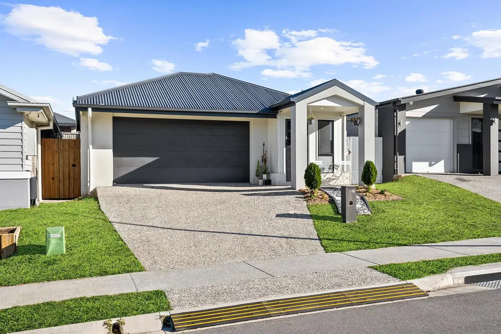 25 Simpatico Street, Ripley, QLD 4306