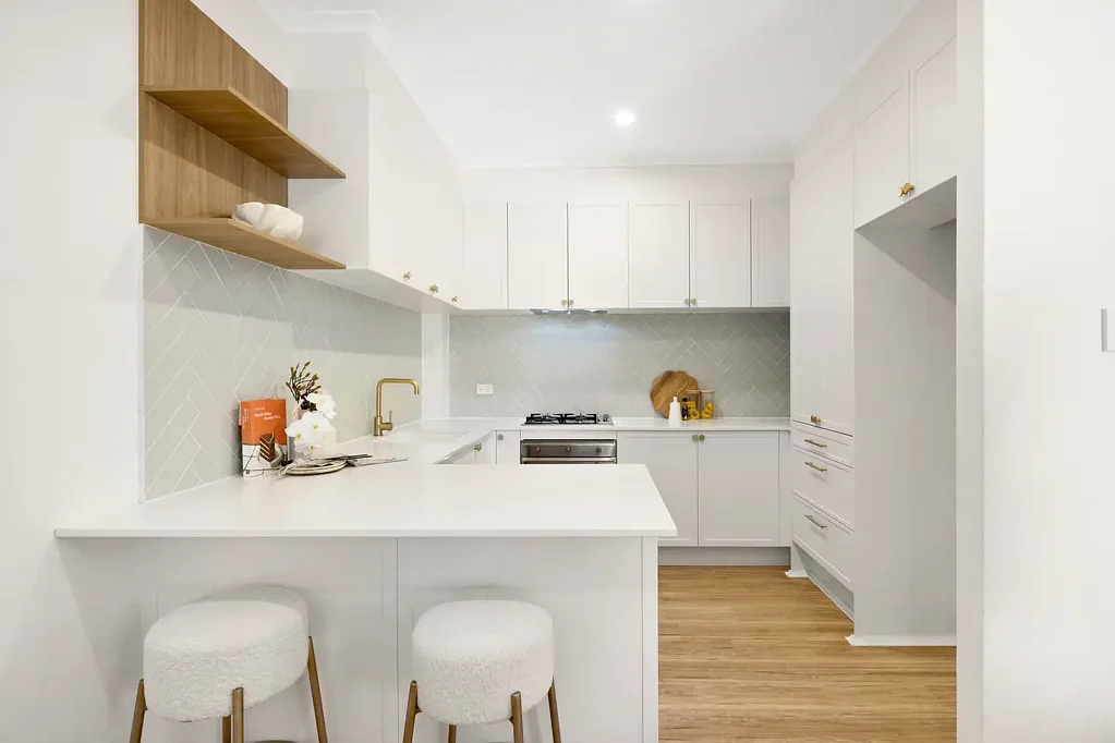 Balmain 2Kwarto Serene peninsula living in boutique resort-style setting