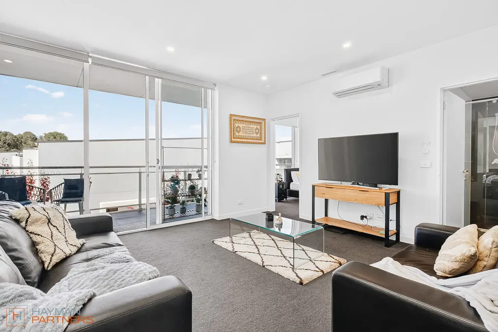 Phillip 2Zimmer Premium Corner Apartment with 2 Carparks plus EV charging!