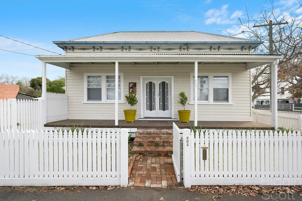 Bakery Hill 3 Slaapkamer Renovated to Past Glory, Bakery Hill