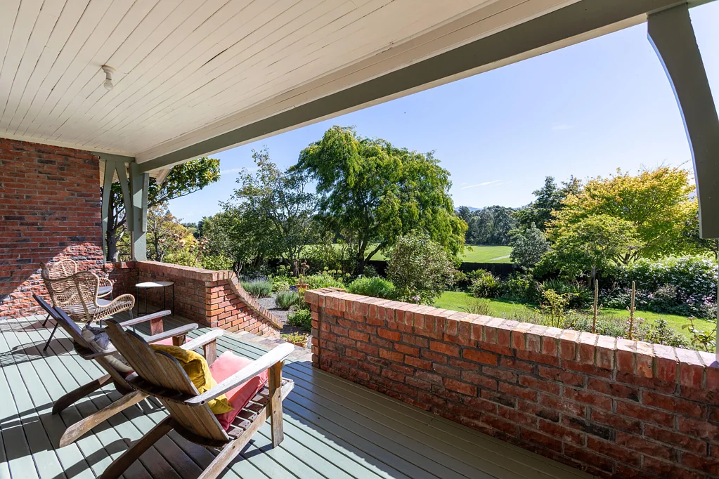 Dannevirke 4બેડરૂમ A big, versatile character home