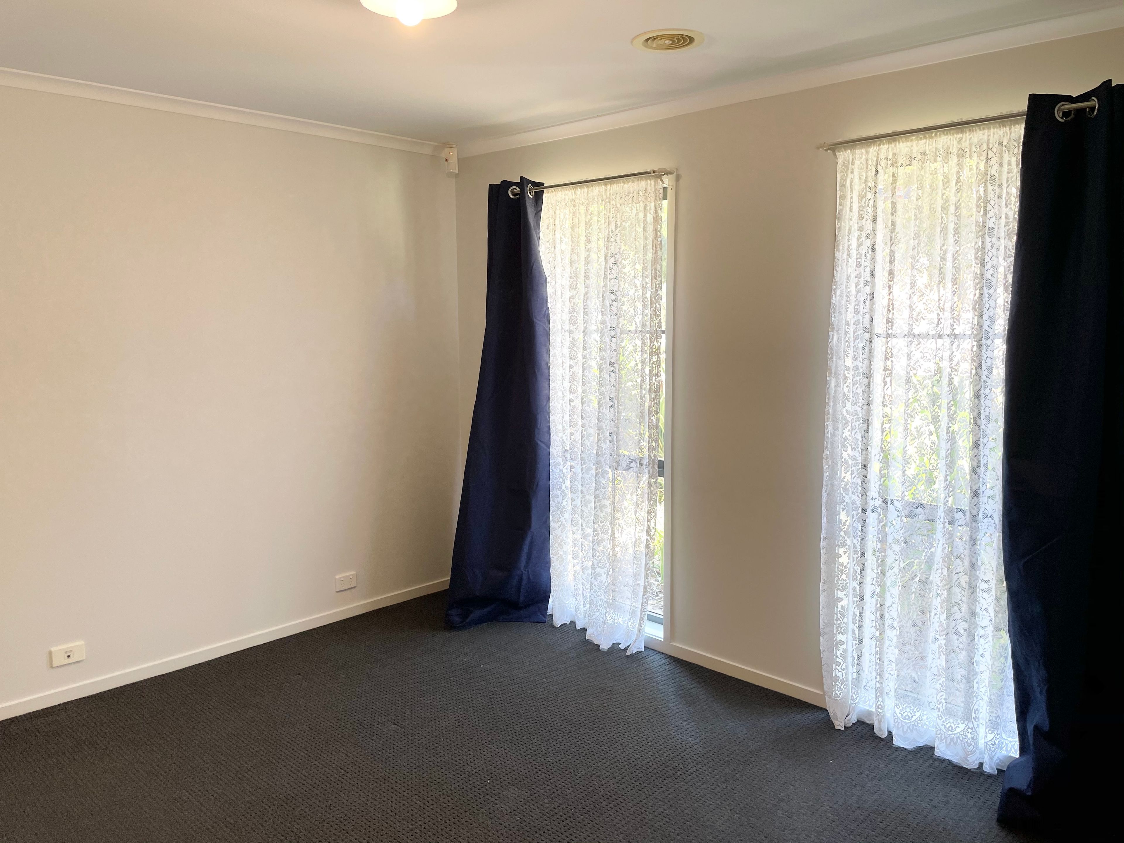 4 INGLEWOOD DR, BURNSIDE HEIGHTS VIC 3023, 0 રૂમ, 0 બાથરૂમ, House