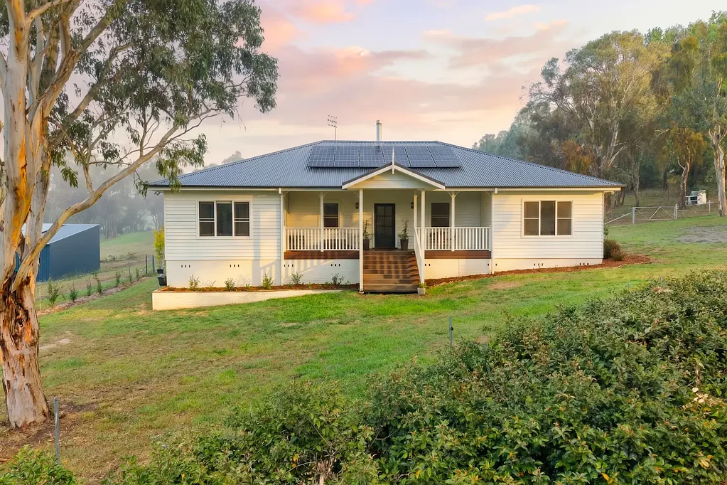 Armidale 4कमरा Contemporary Country Living |

Brand New Acreage | Just Minutes from Town