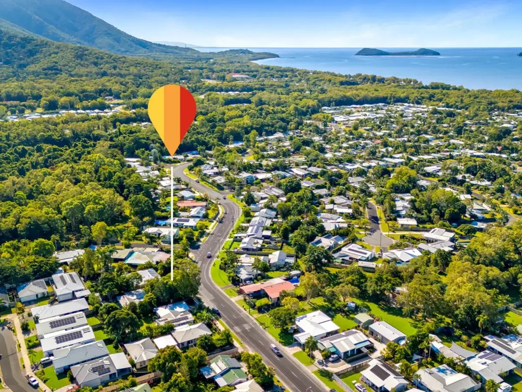 Kewarra Beach 3Phòng ngủ Beachside Renovator�s Delight - Your Coastal Dream Awaits!