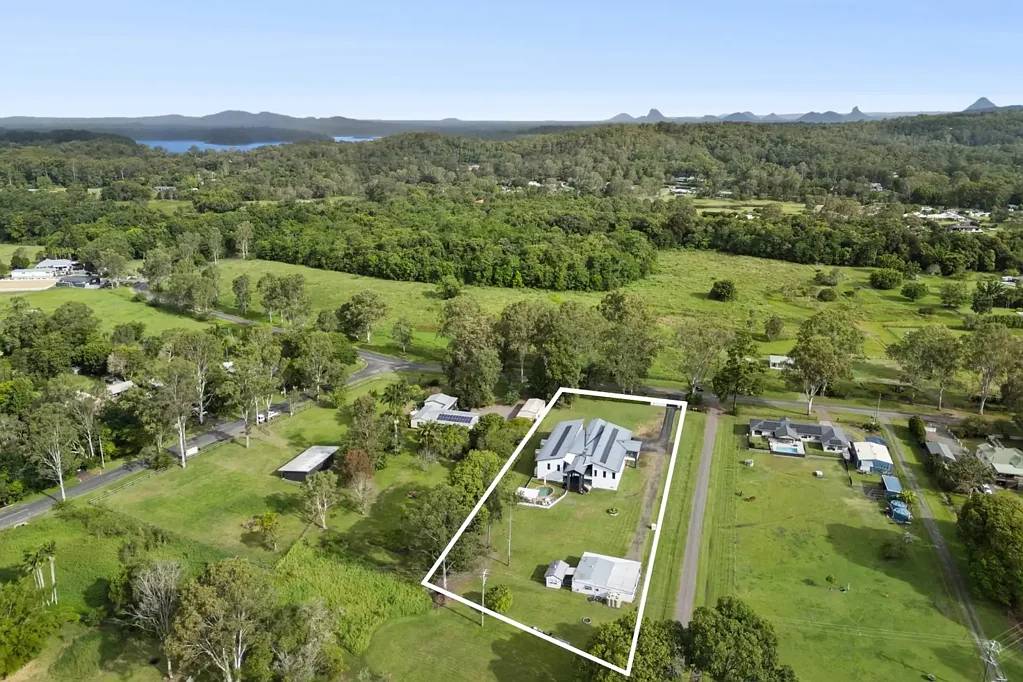 Mooloolah Valley 5Kwarto Exceptional family estate with space, style and income potential