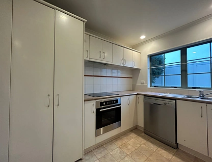 1/202 Botany Road, Howick, Manukau City, 3 Bedrooms, 2 Bathrooms, House