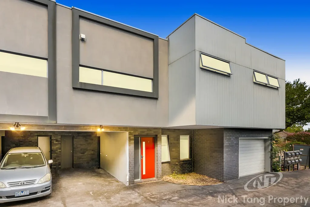 Box Hill 3બેડરૂમ MOVE-IN READY NEAR BOX HILL HIGH AND DEAKIN UNI