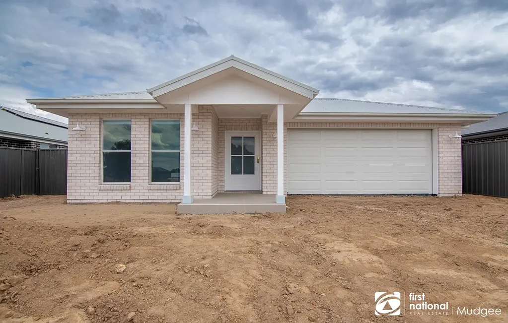 Mudgee 4房  SECURE NOW AND BE IN BEFORE CHRISTMAS