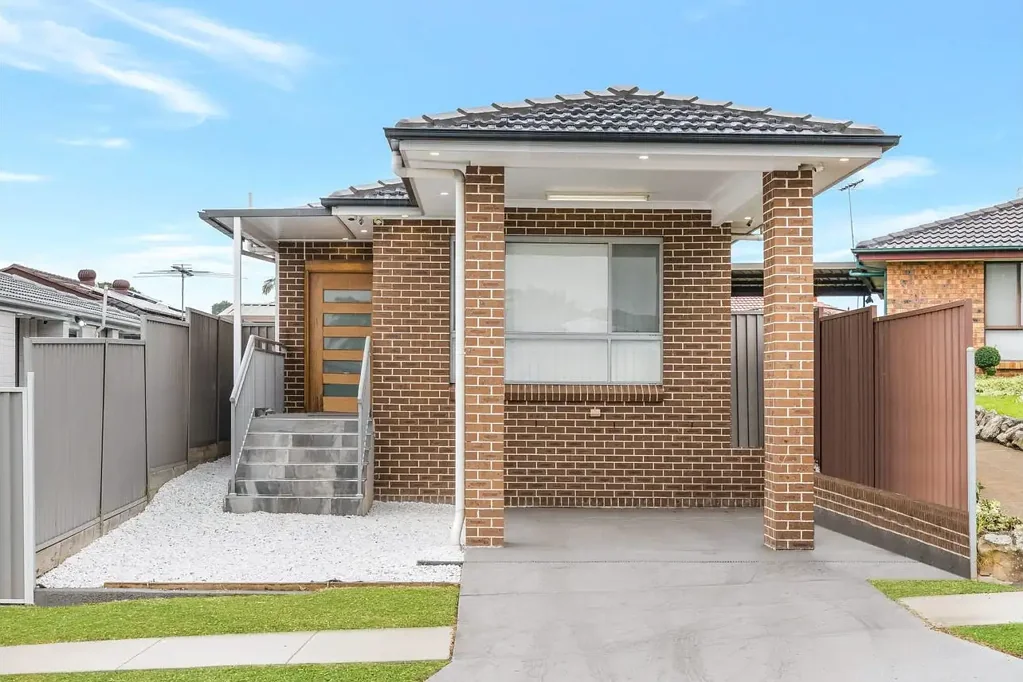 Modern & Spacious 3-Bedroom Home at 29a Dransfield Road
