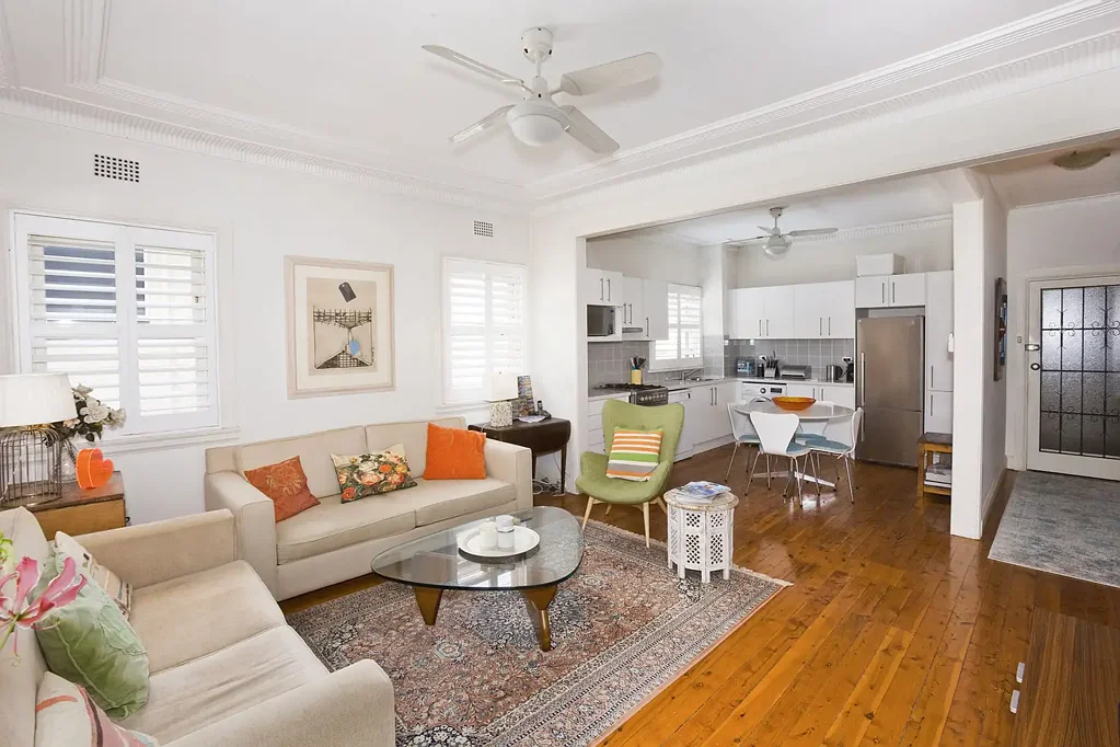Beach side Apartment With Expansive Common Gardens