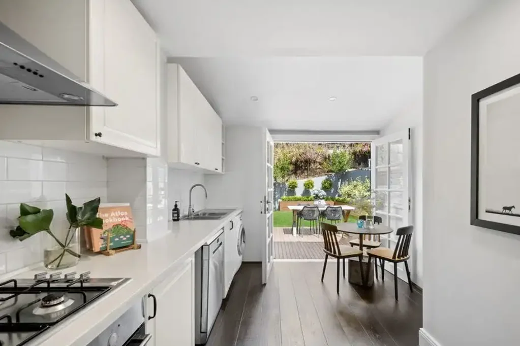Bright & spacious living in a prime lifestyle setting