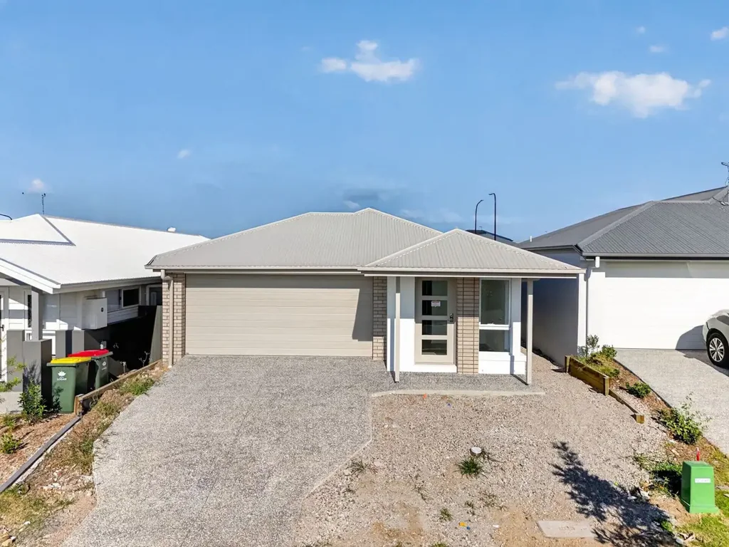 Flagstone 3房  Brand New Turn-Key Home in Flagstone City – Stylish, Low Maintenance & Ready to Move In