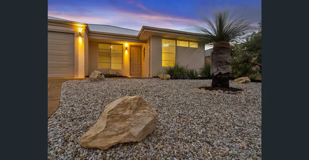 4x2 Family Home with Multiple Living Areas in Butler!