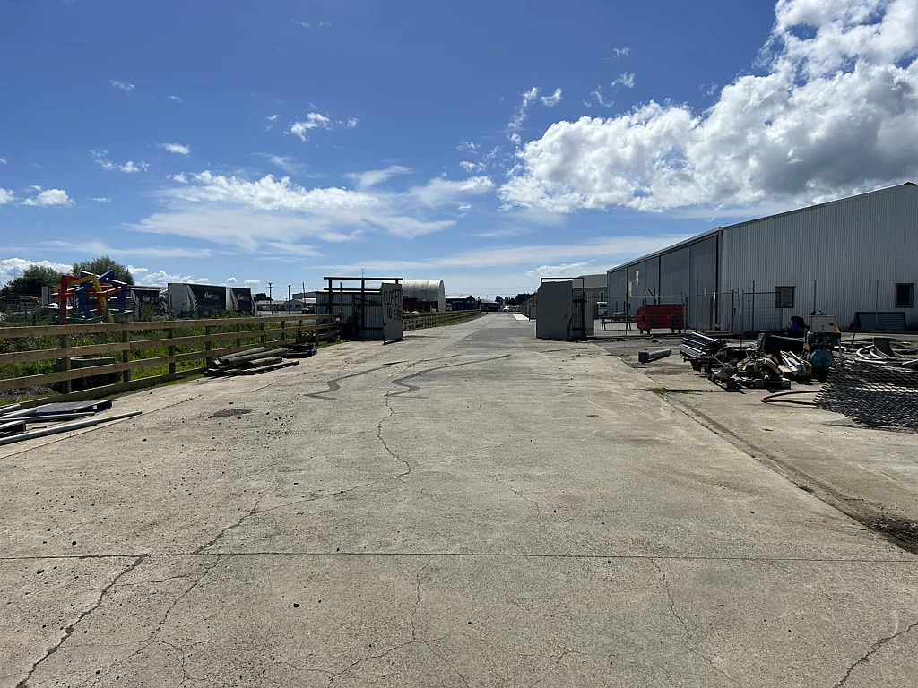 Kopu Strategically located yard- For Lease