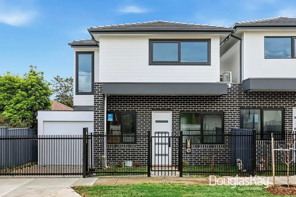 Brand New Modern Townhouse in Prime Sunshine Location