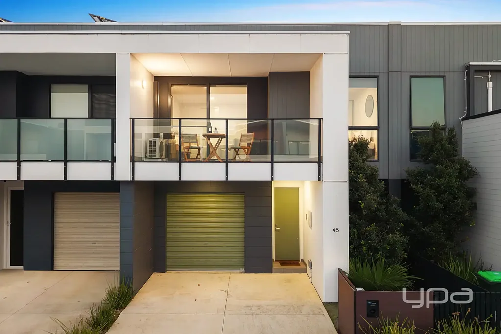 Point Cook 3ห้องนอน Modern Saltwater Living With No Body Corporate