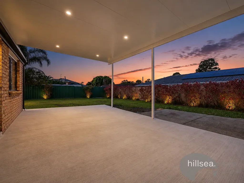 Helensvale 3部屋 STUNNING FAMILY HOME IN CENTRAL HELENSVALE