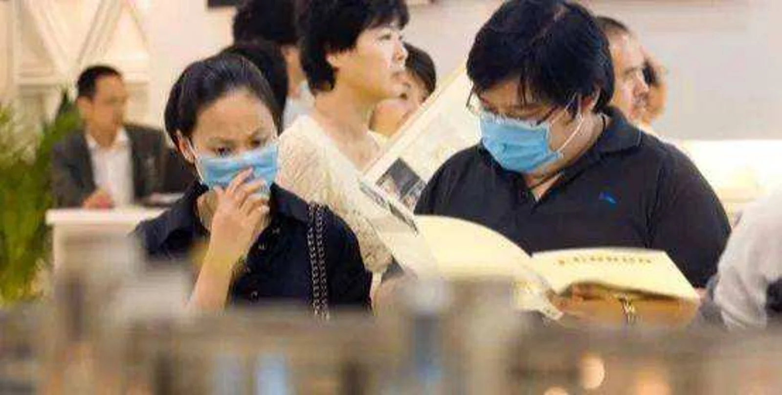 穿戴护目镜口罩防护服去买房!“都是为了孩子”——北京楼市众生相