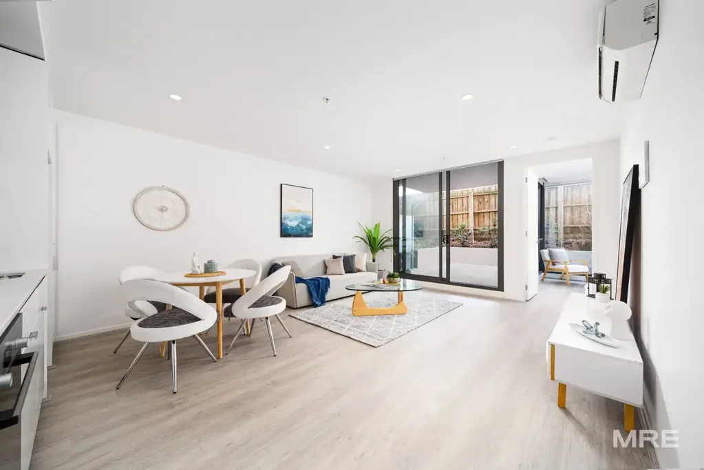 Bundoora 1部屋 Ground Floor Living with a Spacious Private Courtyard