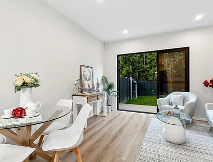 17,19,21 Don Oliver Lane, Glen Eden, Waitakere City, 3 રૂમ, 2 બાથરૂમ, Townhouse