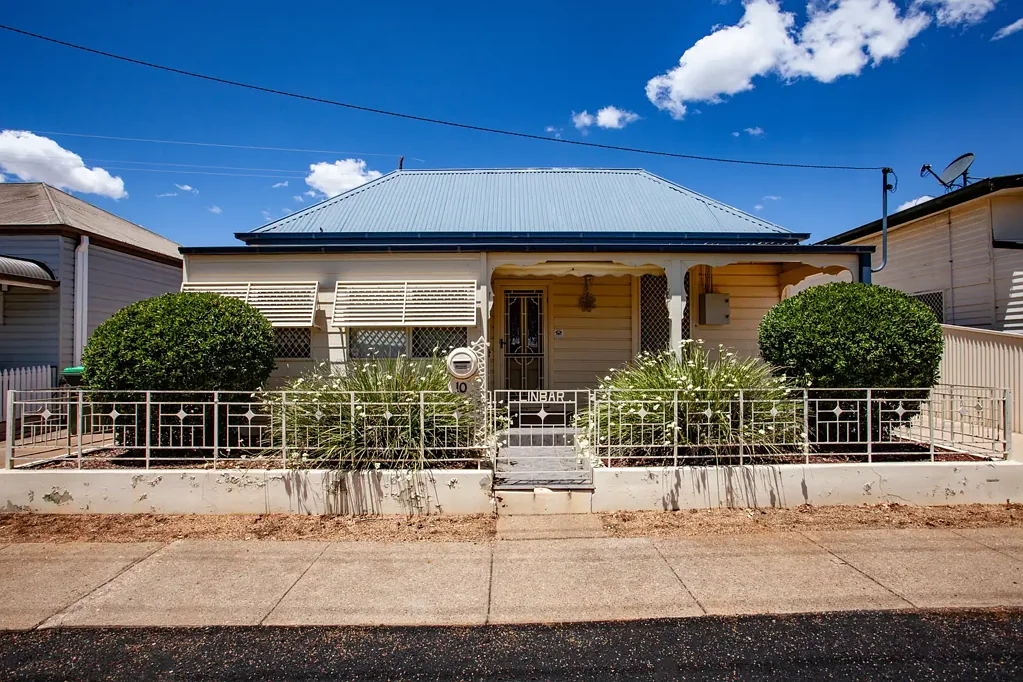 10 Percy St, Wellington, NSW 2820