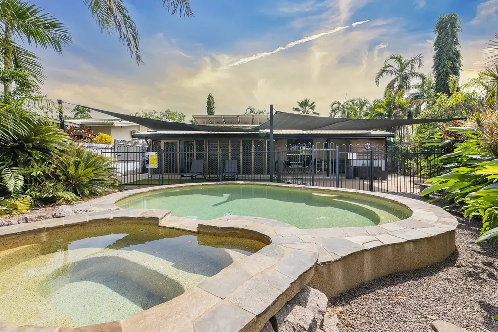 Ultimate Tropical Oasis - Furnished & Renovated 5-Bedroom Family Entertainer