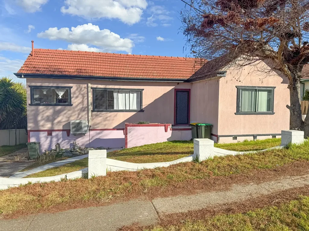 Young 3房  Fantastic Tenant Paying $470/w