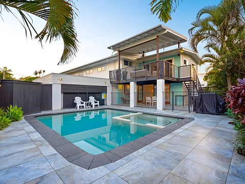 Burleigh Heads 6 Bedroom Ultimate Burleigh Heads Beach House