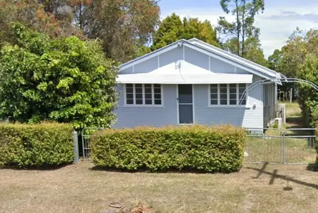 Charming Home with Study & Spacious Yard – Walk to Shops & Schools