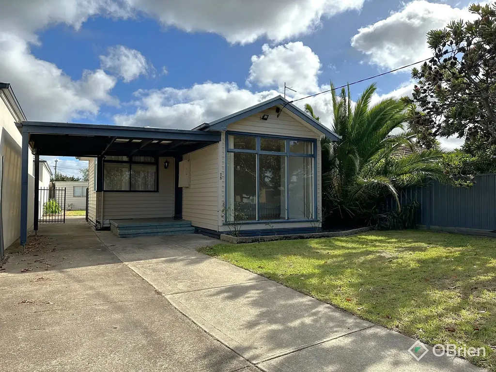 Lakes Entrance 4 Bedroom Short Walk to the Centre of Town!