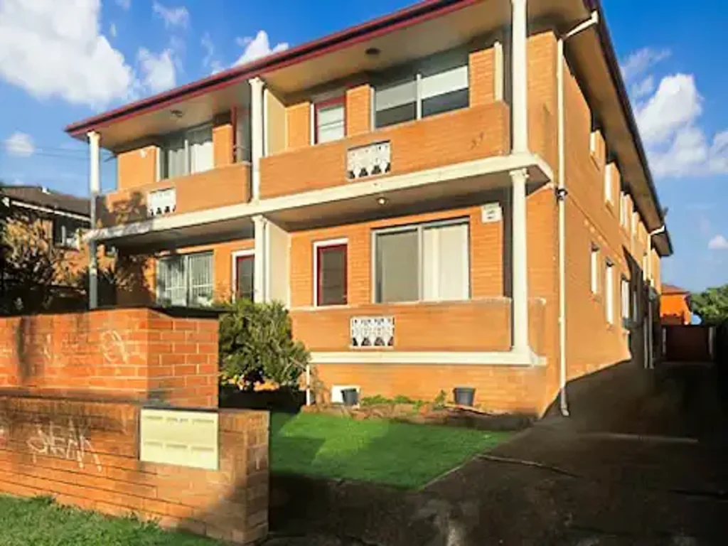 Exceptional Two Bedroom Unit in a Sought After Locale