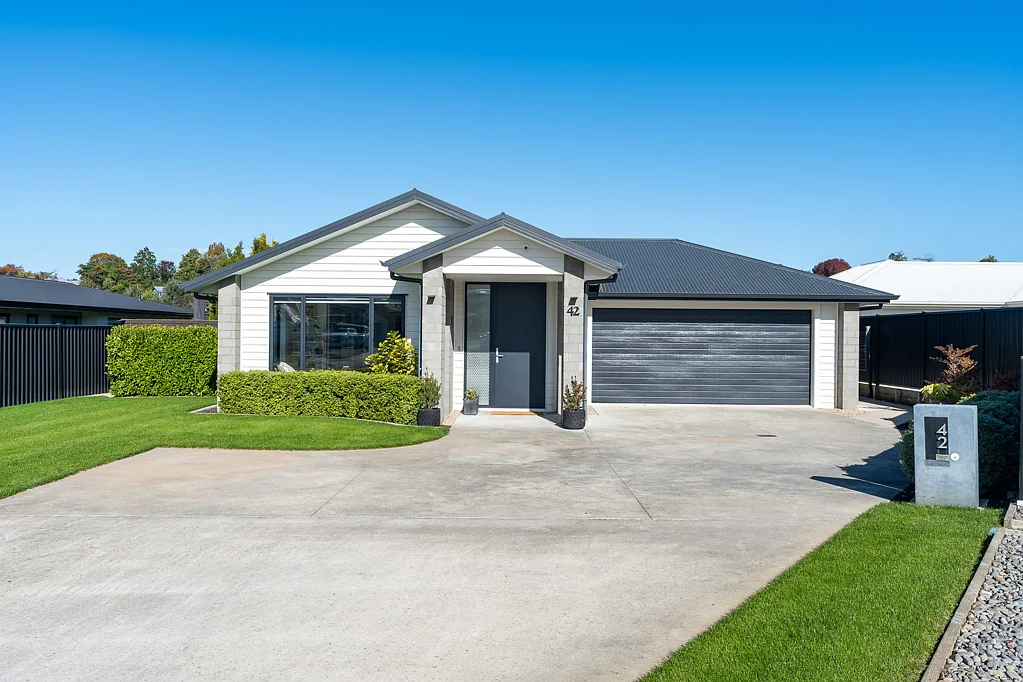 Te Awamutu 4房  Modern Family Living in Sought-After Oak Ridge