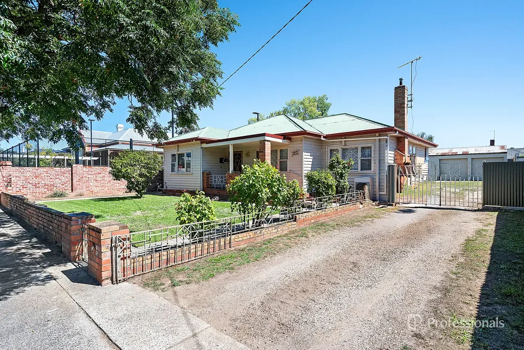 43 Burns Street, Maryborough, VIC 3465