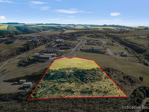 Balclutha  Peaceful Lifestyle on Monterey Drive