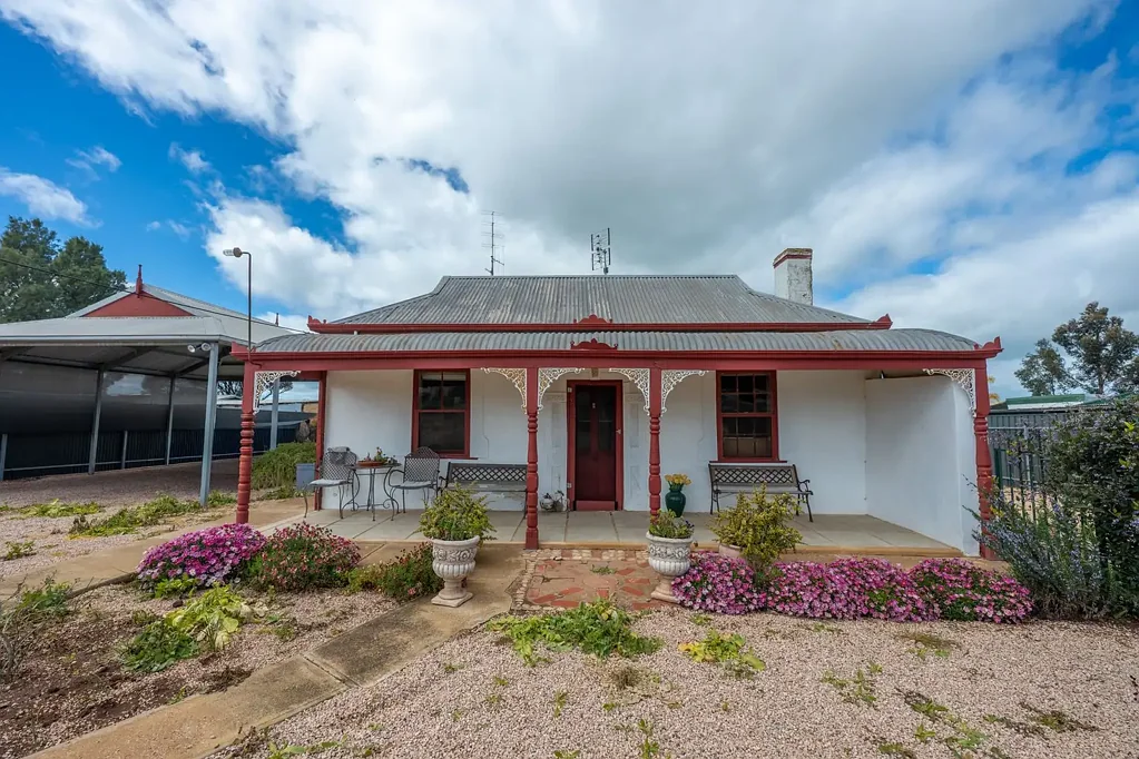 Moonta 2 Slaapkamer Character Home with Endless Potential