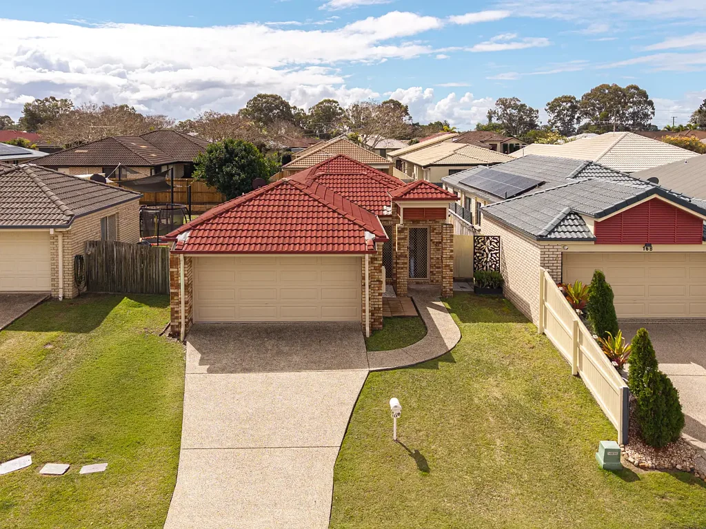 Rothwell 3房  Easy-Care Living in a Cleverly Designed Home