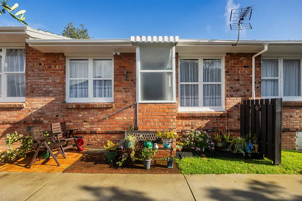 2/10 Walker Road, Pt Chevalier, Auckland City, Auckland