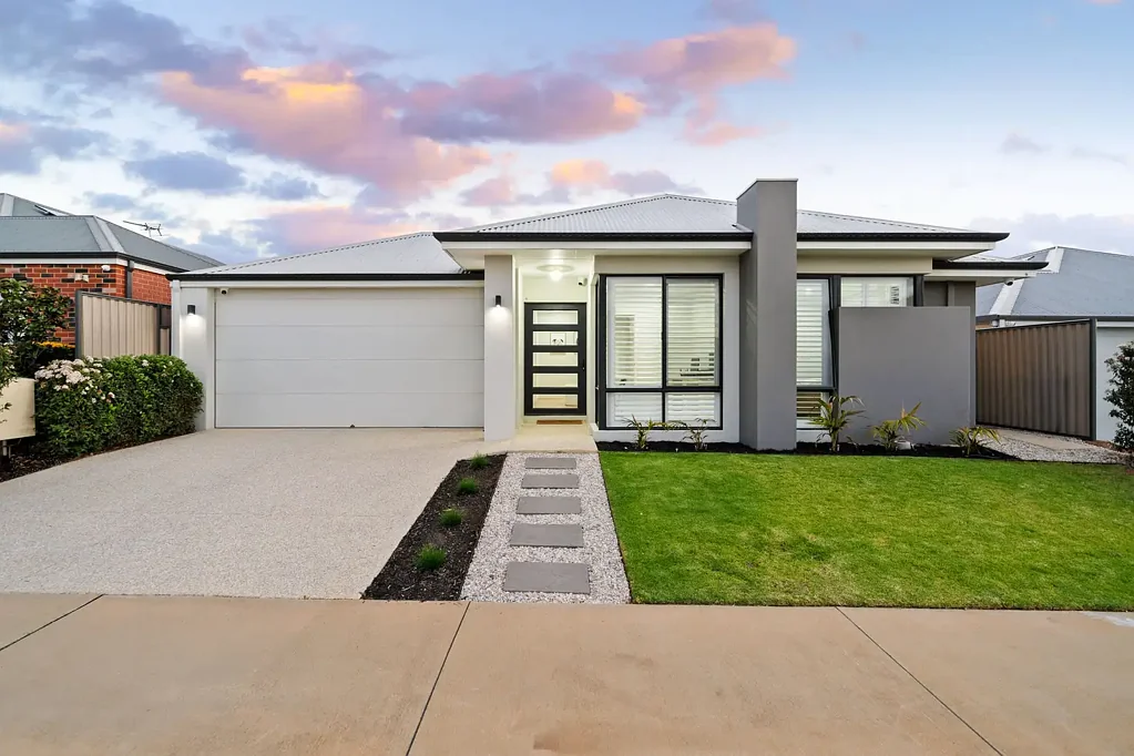 Whitby 4房  Beautifully presented home in quiet neighbourhood.