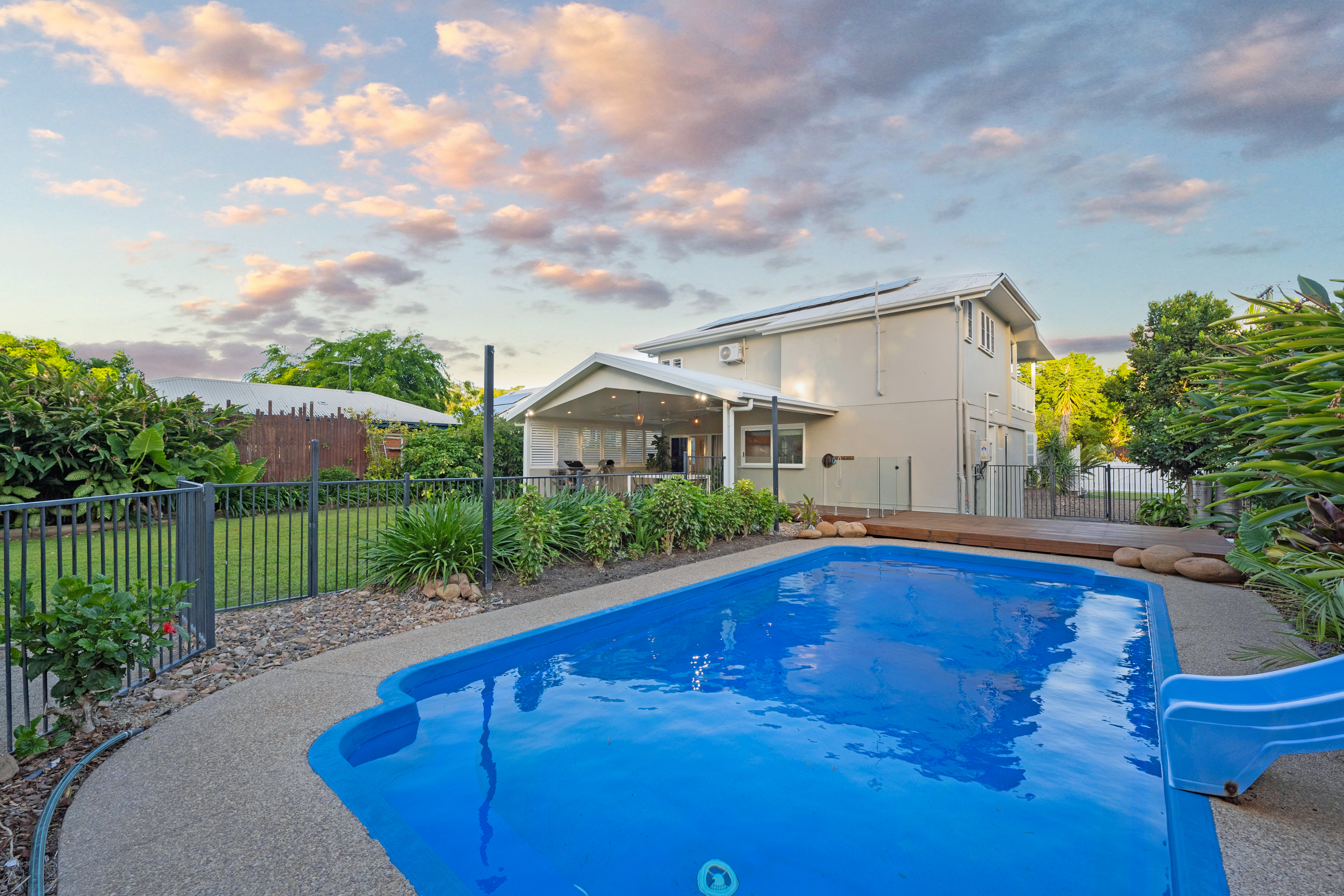 17 WINIFRED ST, MUNDINGBURRA QLD 4812, 0 Schlafzimmer, 0 Badezimmer, House