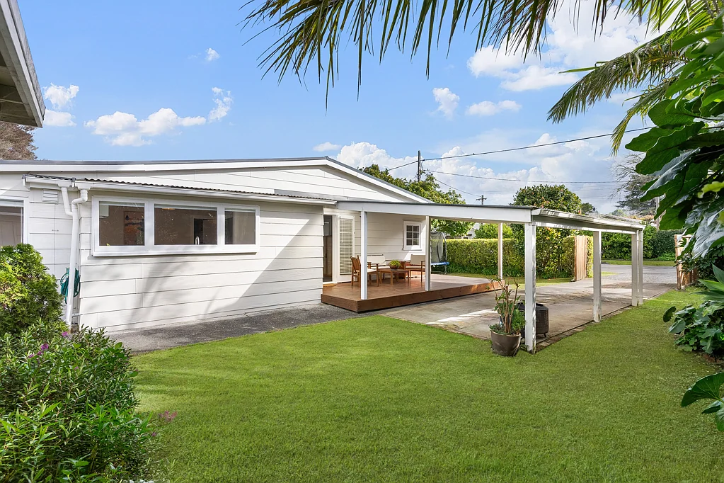 17A Knox Road, Swanson, Waitakere City, Auckland