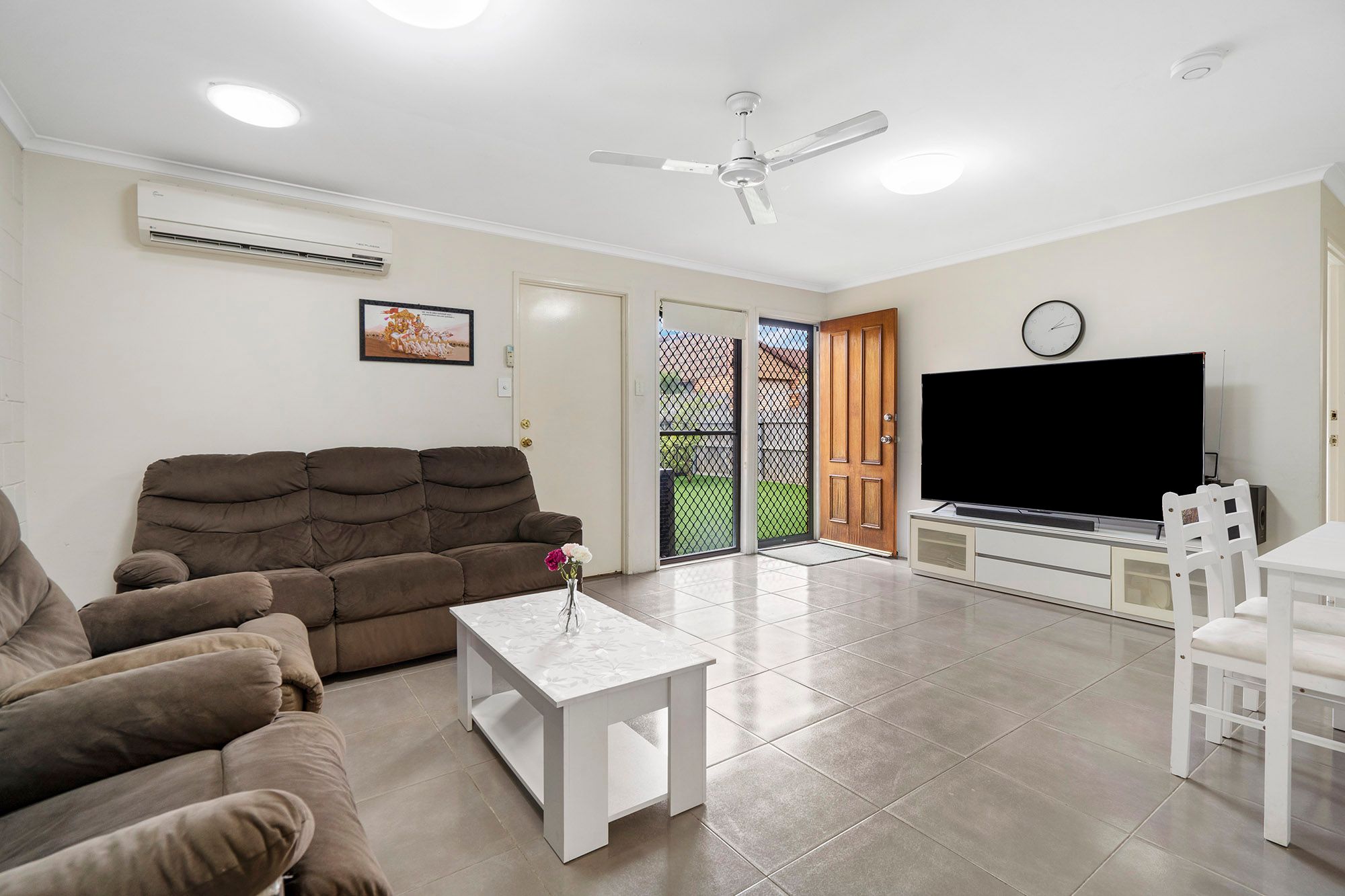 UNIT 5 37 HILLARDT ST, ROBERTSON QLD 4109, 0部屋, 0バスルーム, Townhouse