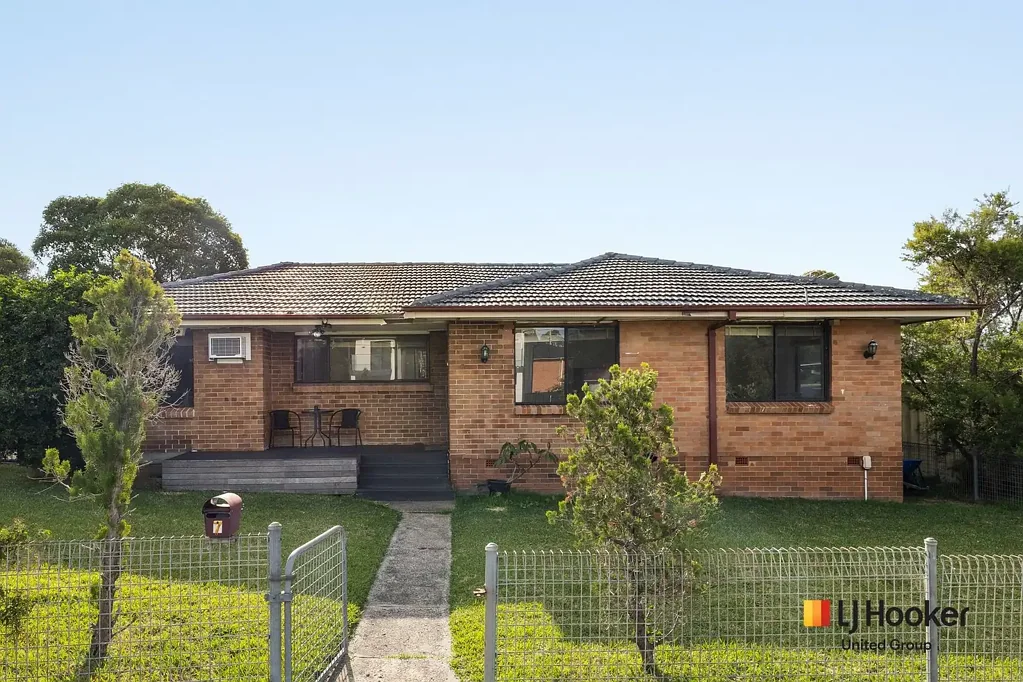 Busby 4房 Busby优越转角地块 649平米黄金位置 把握增长机遇 Corner Block Opportunity with Endless Potential