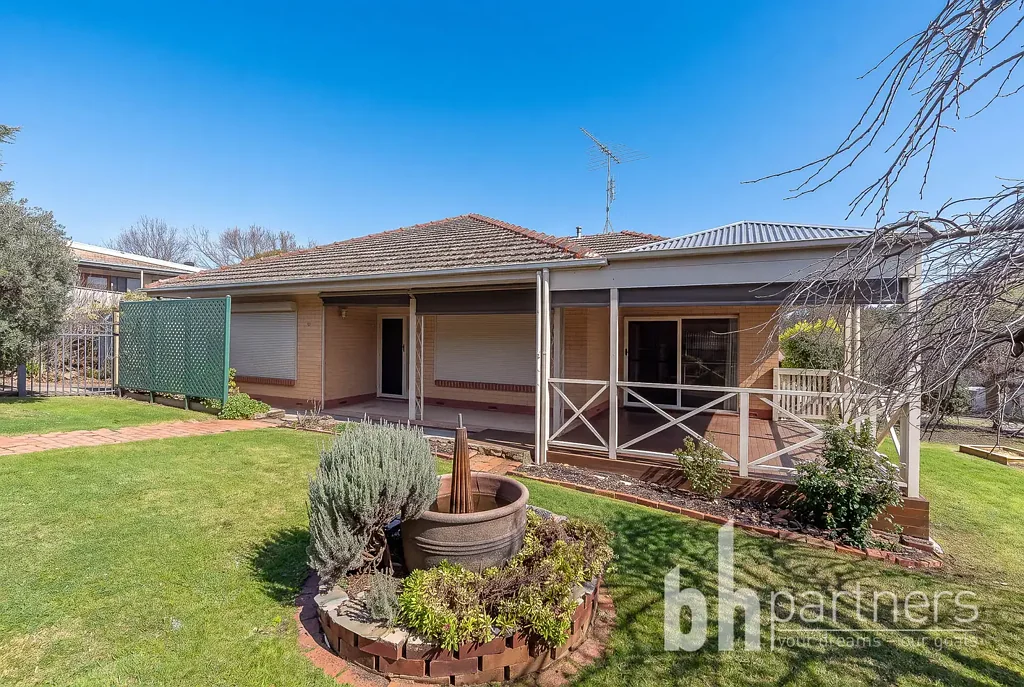 Light Filled Family Home in Gumeracha with Shedding