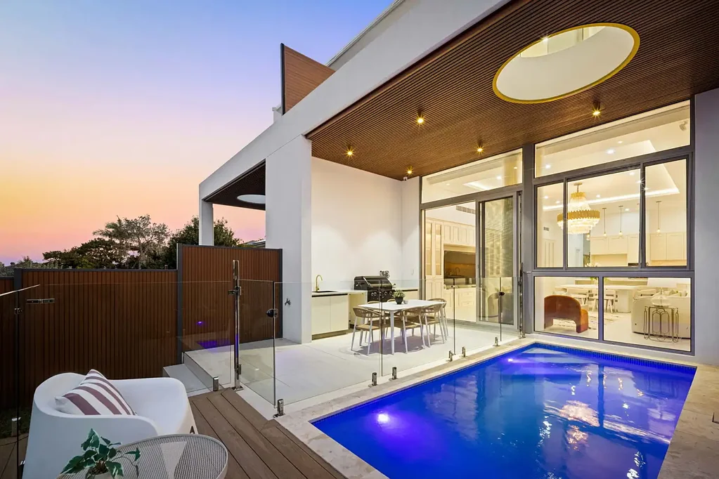 Hurstville Grove 5房 奢华与匠心设计的完美融合 Where Luxury Meets Thoughtful Design