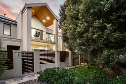 8D Keeling Way, South Fremantle